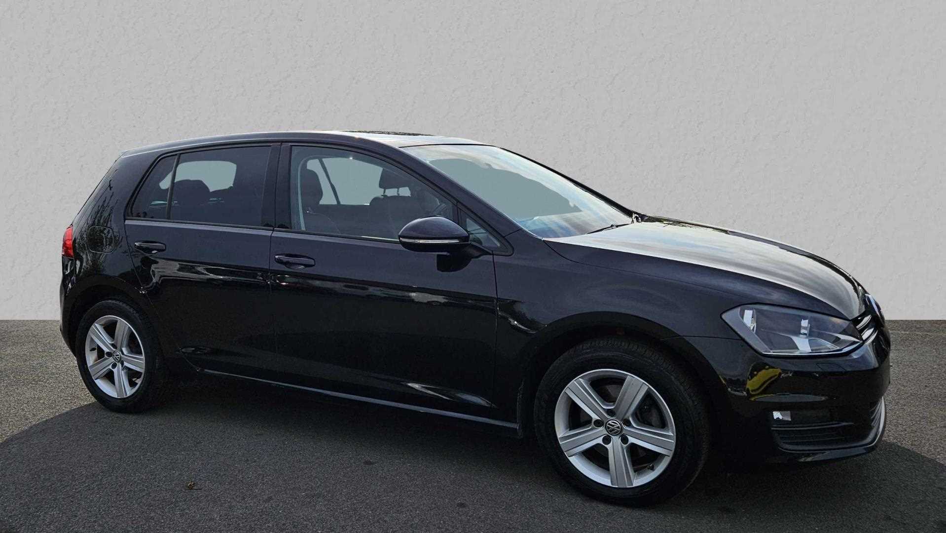 Main listing image - Volkswagen Golf