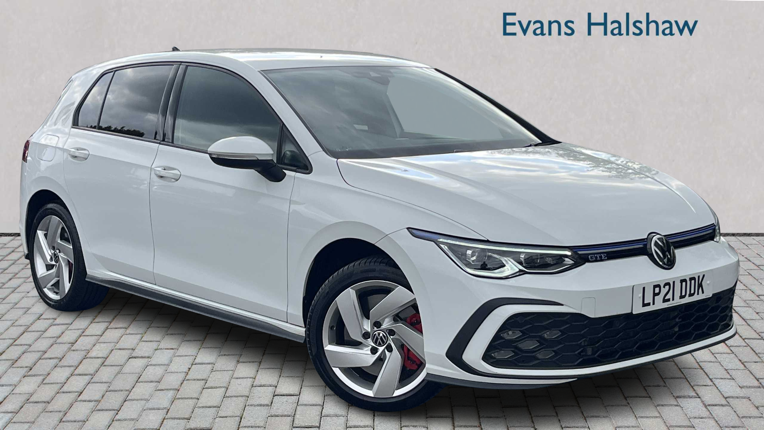 Main listing image - Volkswagen Golf GTE