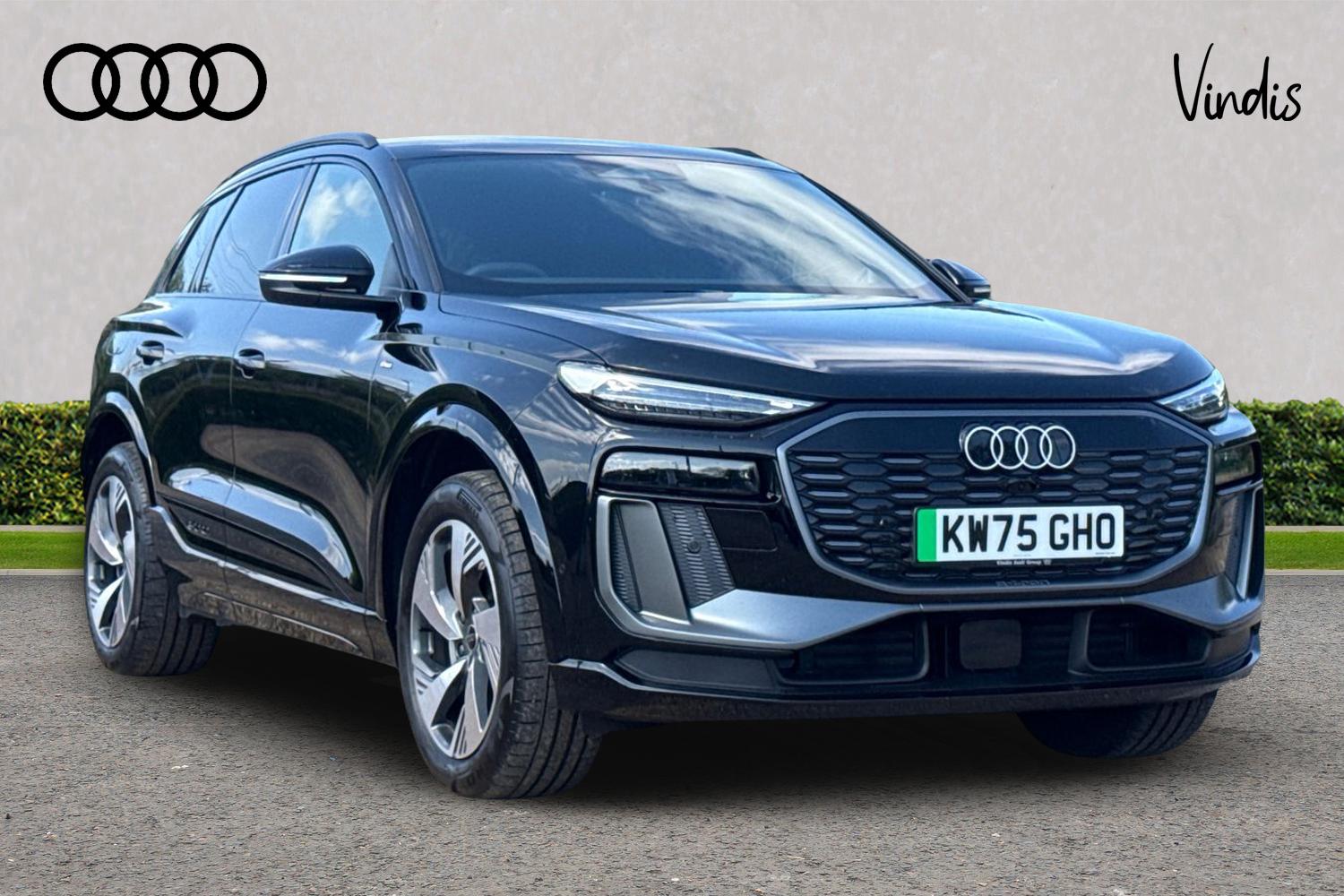 Main listing image - Audi Q6
