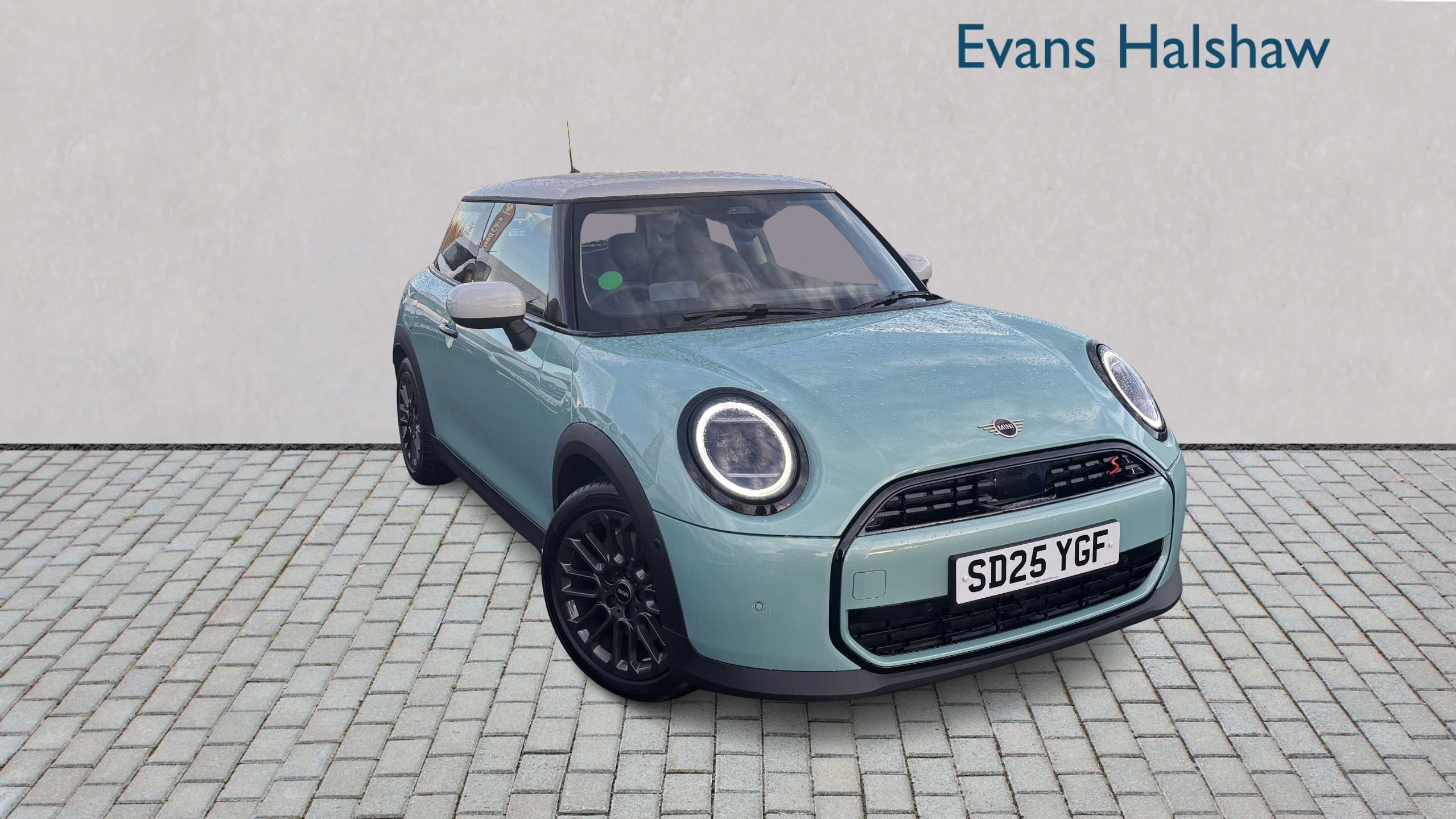 Main listing image - MINI Hatchback