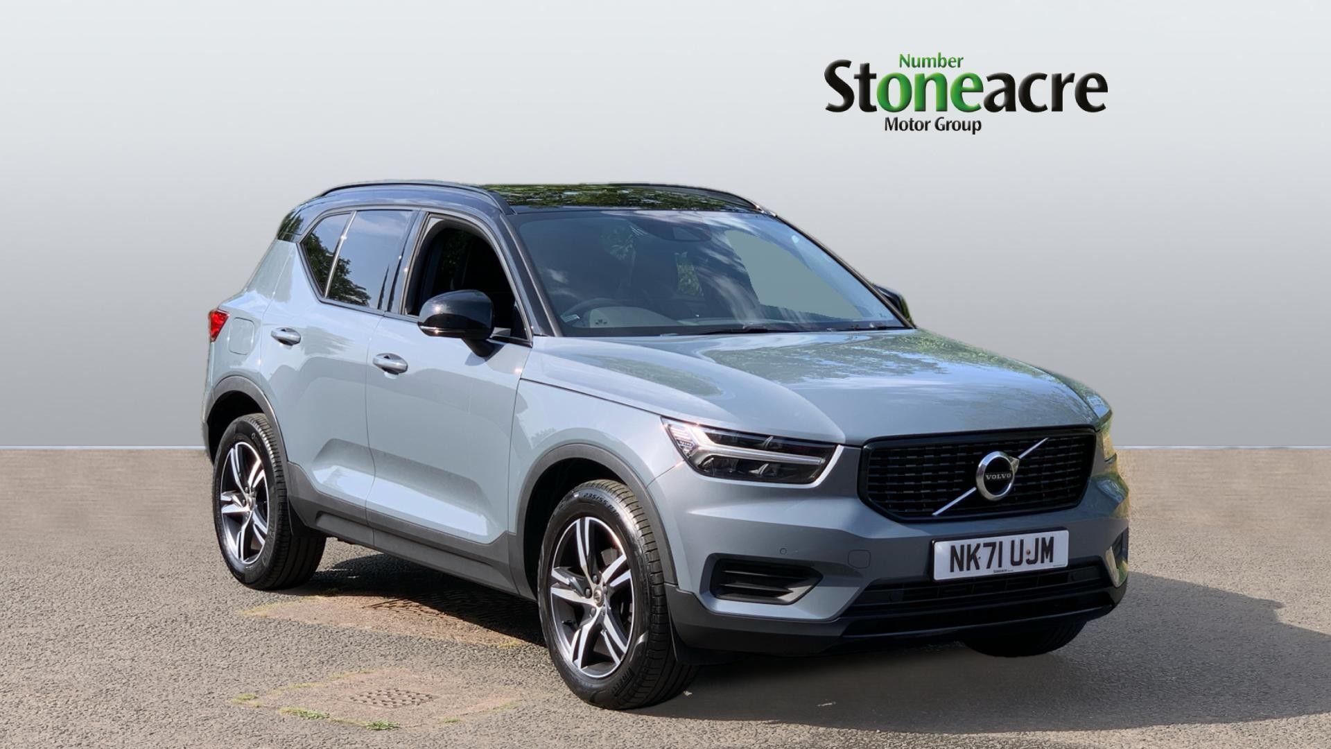 Main listing image - Volvo XC40