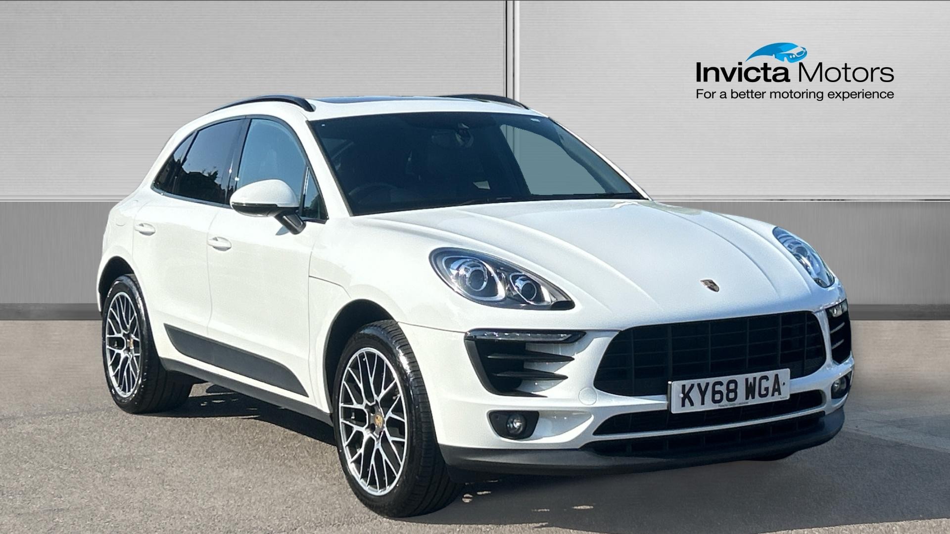 Main listing image - Porsche Macan