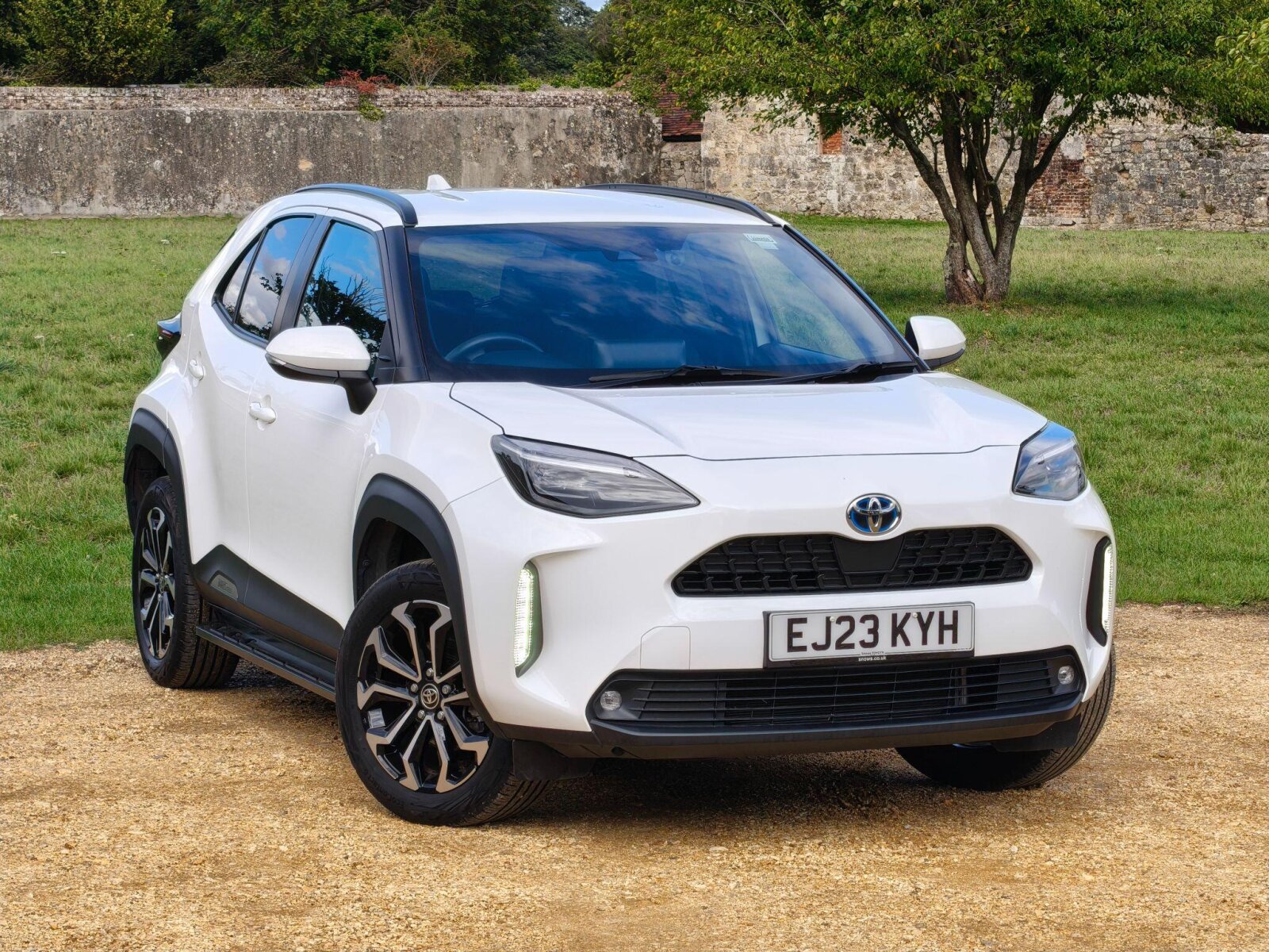 Main listing image - Toyota Yaris Cross