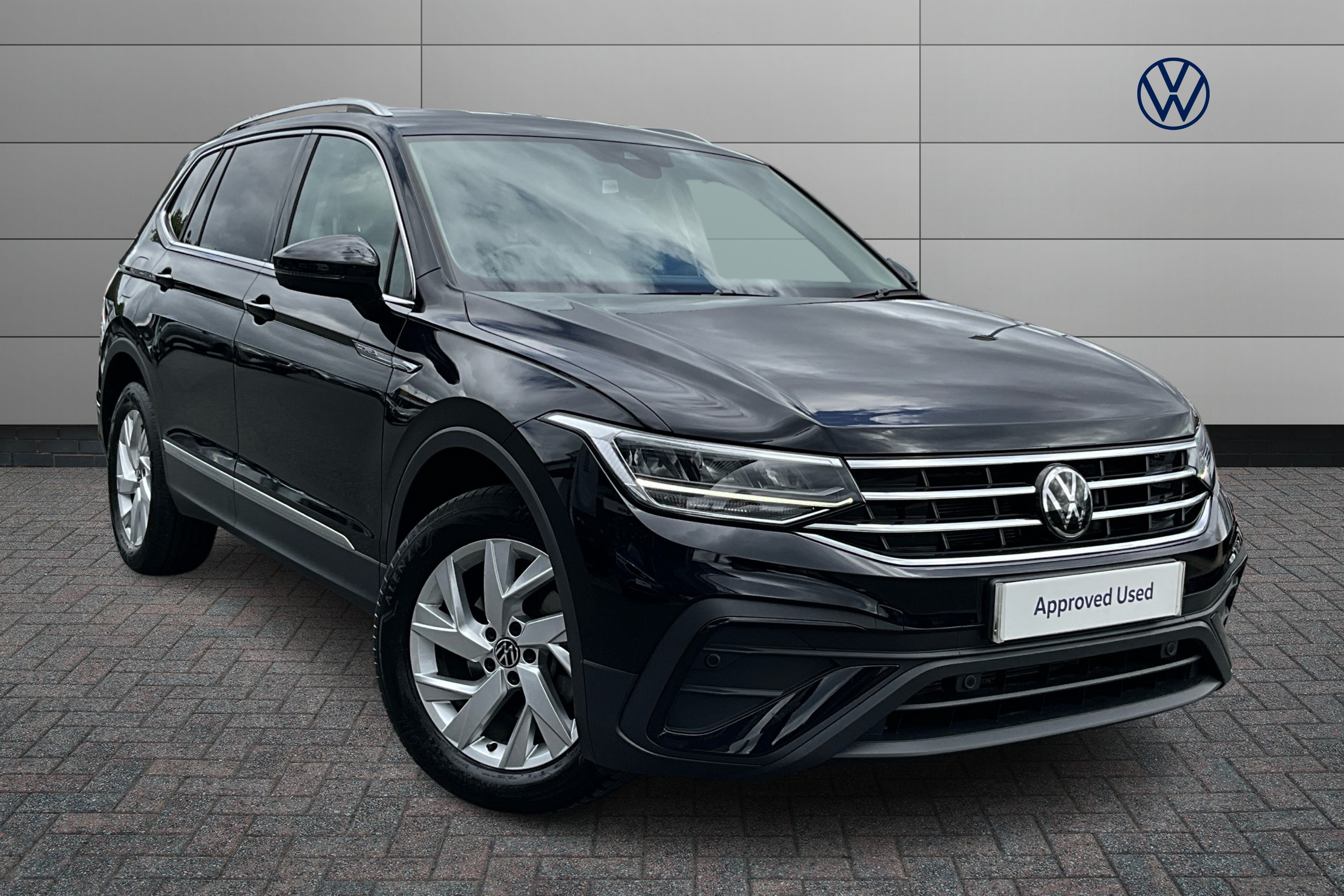 Main listing image - Volkswagen Tiguan Allspace