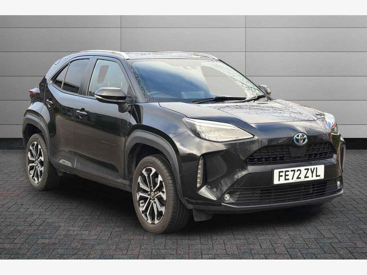 Main listing image - Toyota Yaris Cross