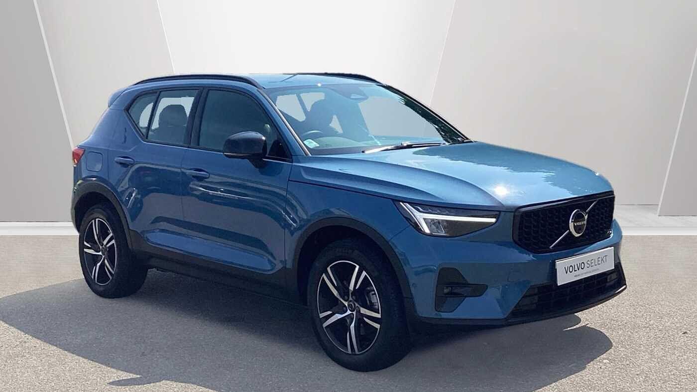 Main listing image - Volvo XC40