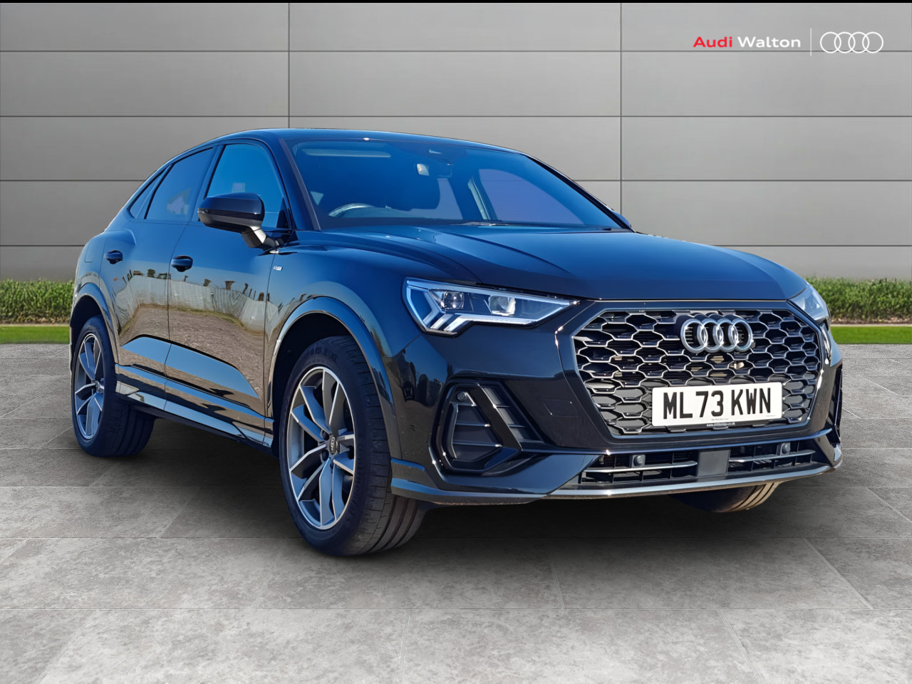 Main listing image - Audi Q3