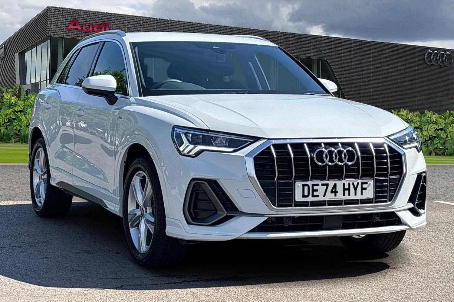 Main listing image - Audi Q3