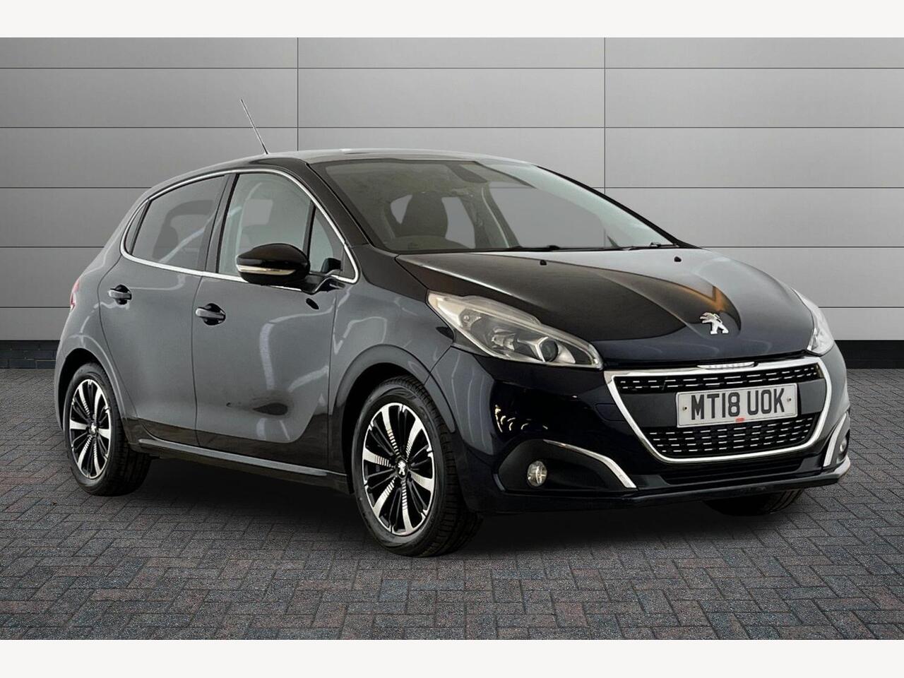 Main listing image - Peugeot 208