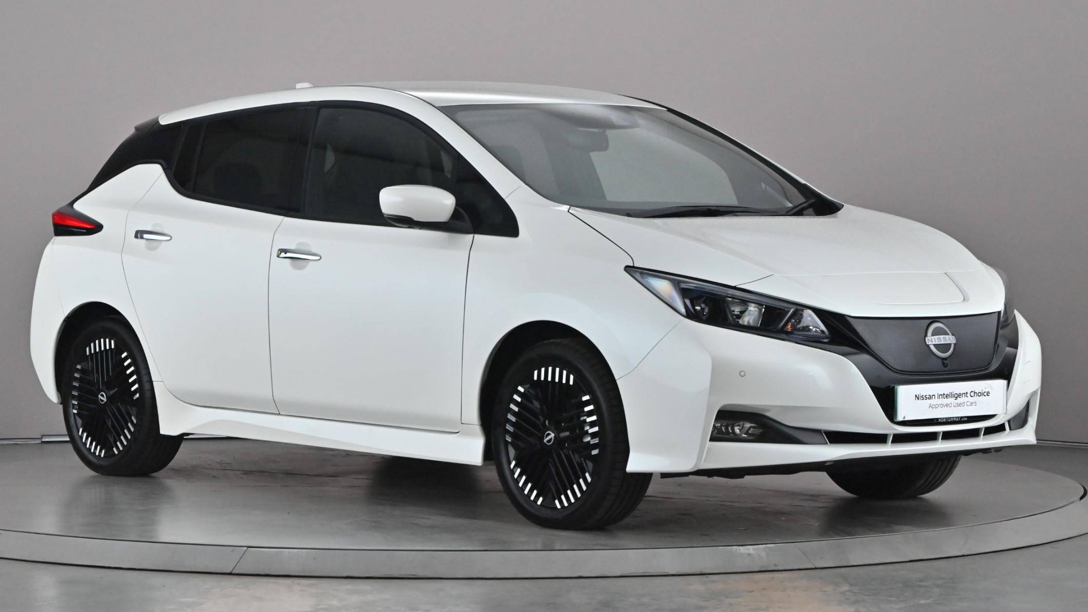 Main listing image - Nissan Leaf