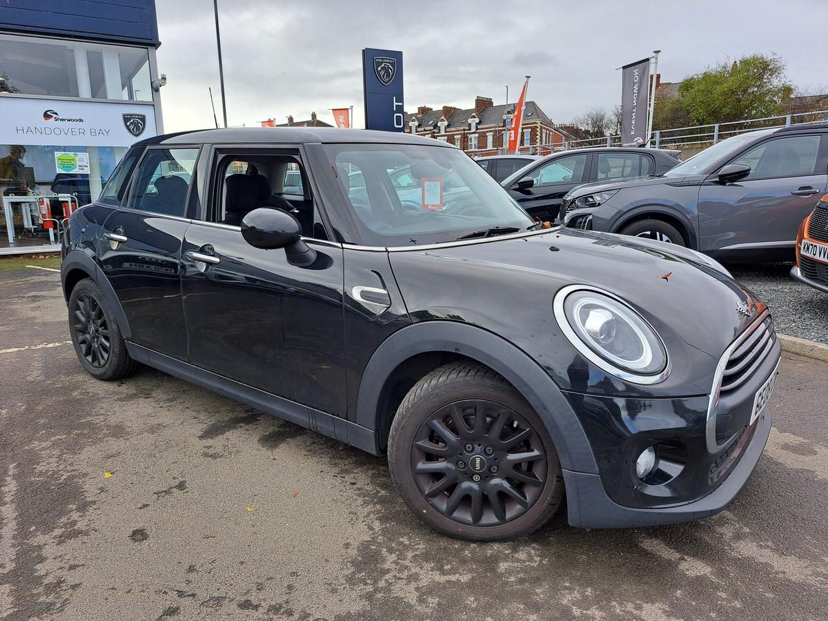 Main listing image - MINI Hatchback 5dr