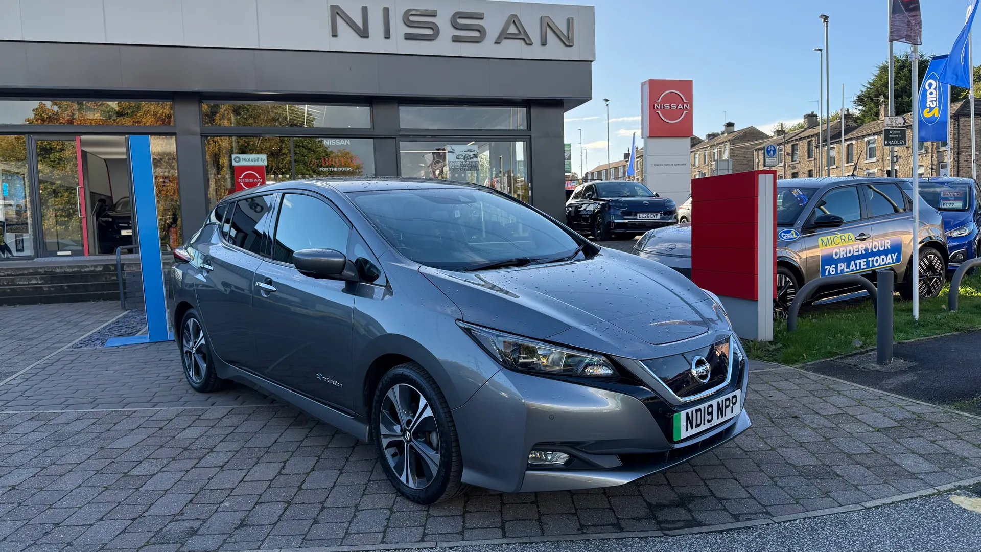 Main listing image - Nissan Leaf