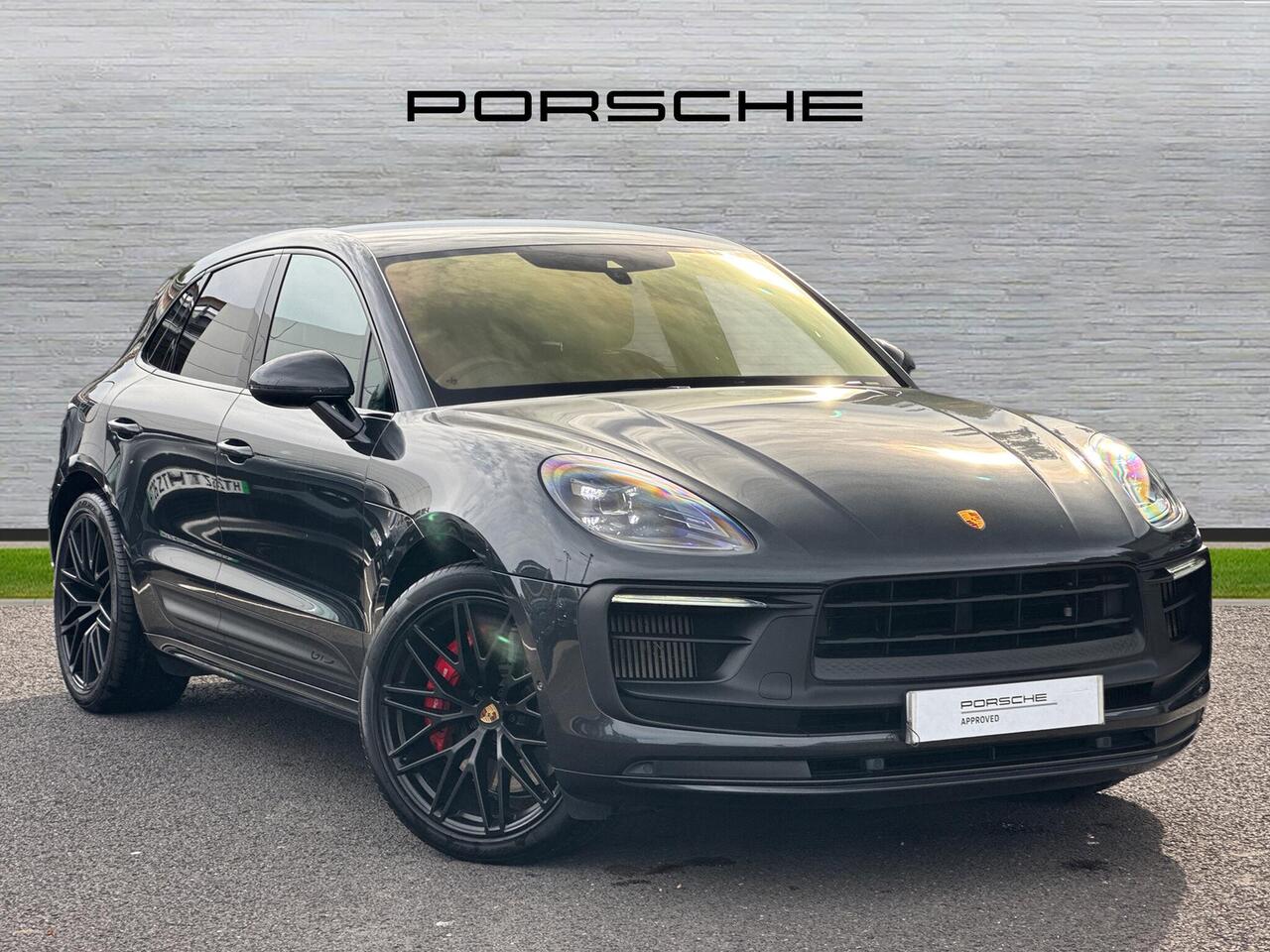 Main listing image - Porsche Macan
