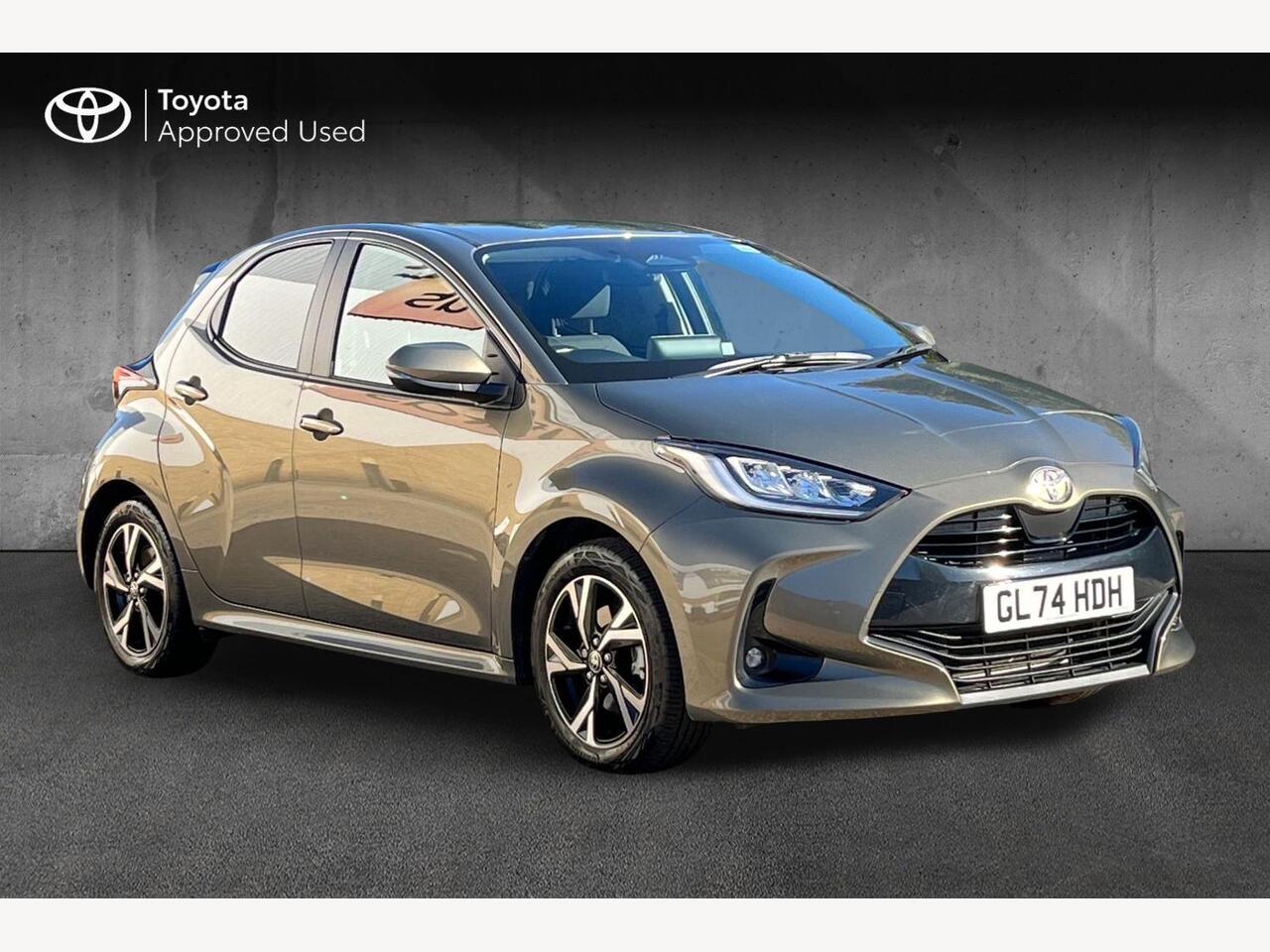 Main listing image - Toyota Yaris