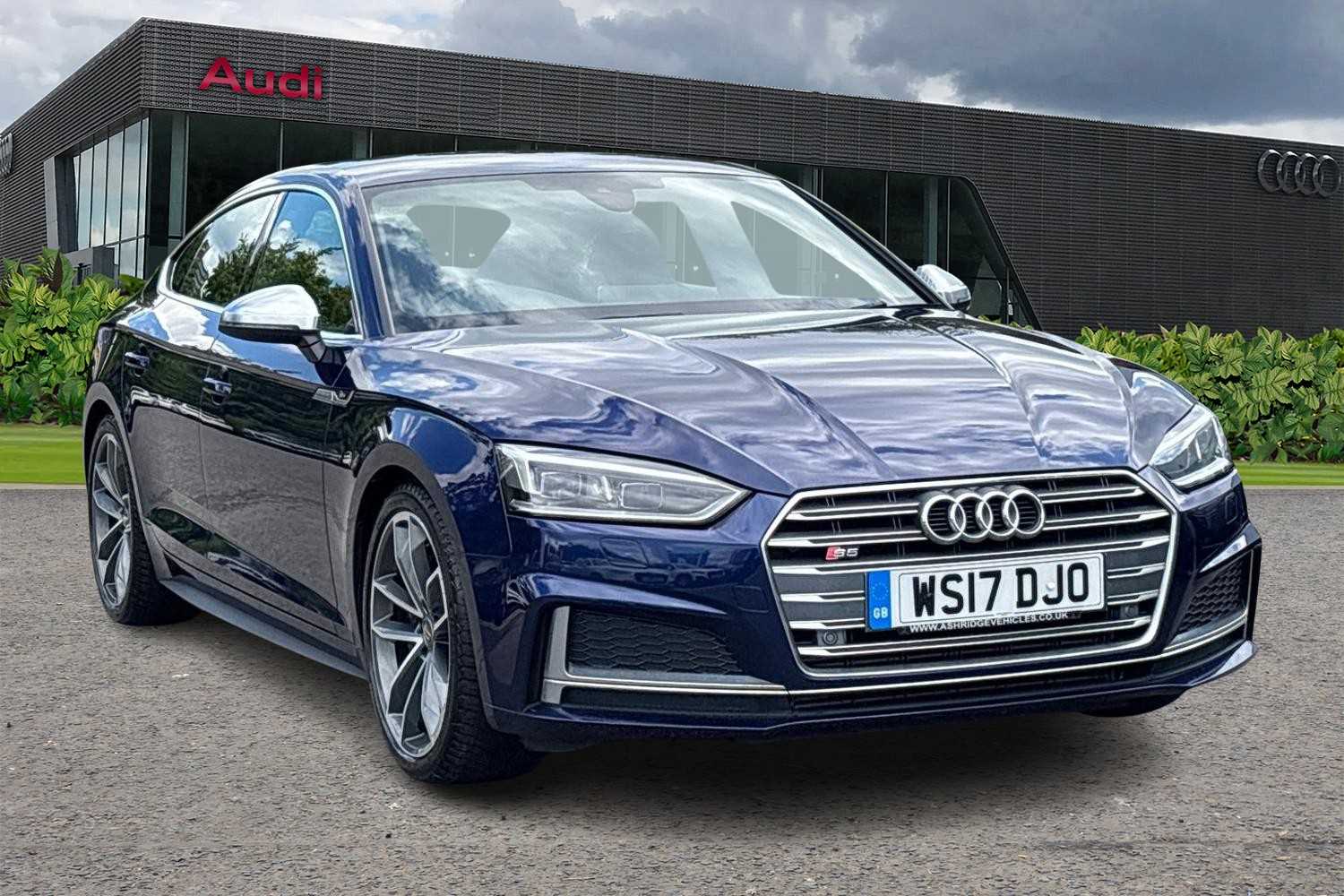 Main listing image - Audi S5