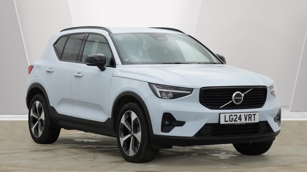 Main listing image - Volvo XC40