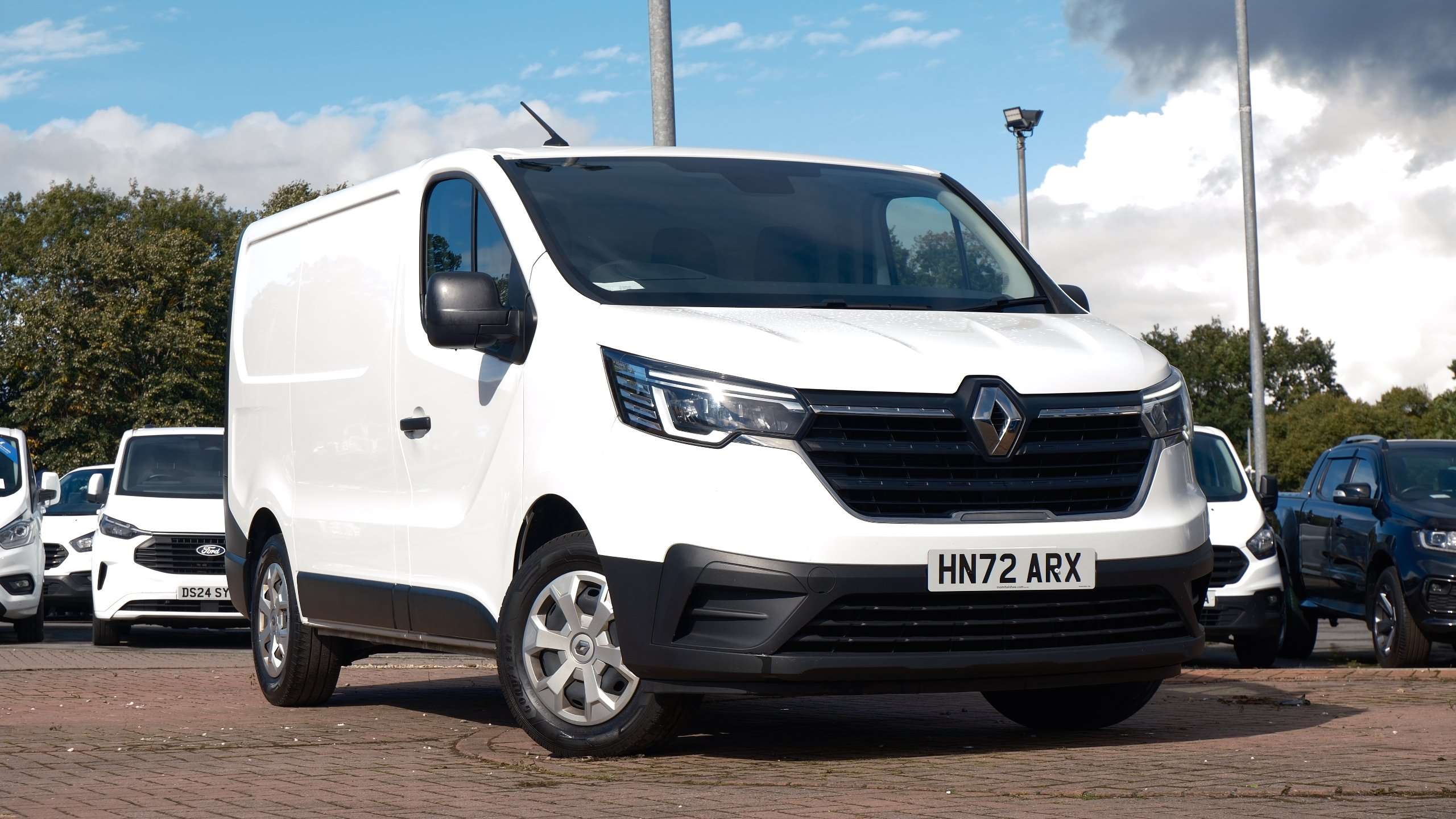 Main listing image - Renault Trafic
