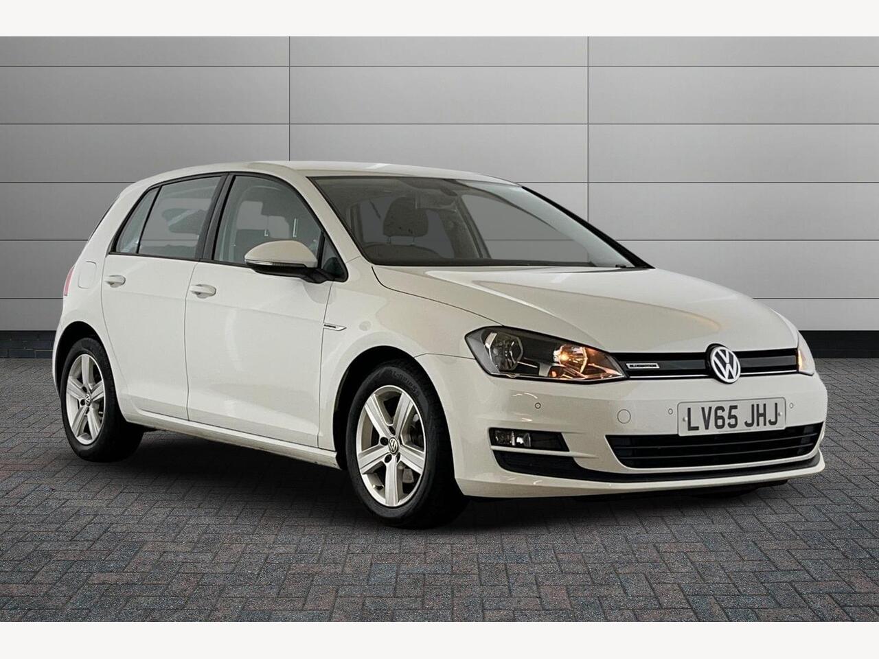 Main listing image - Volkswagen Golf