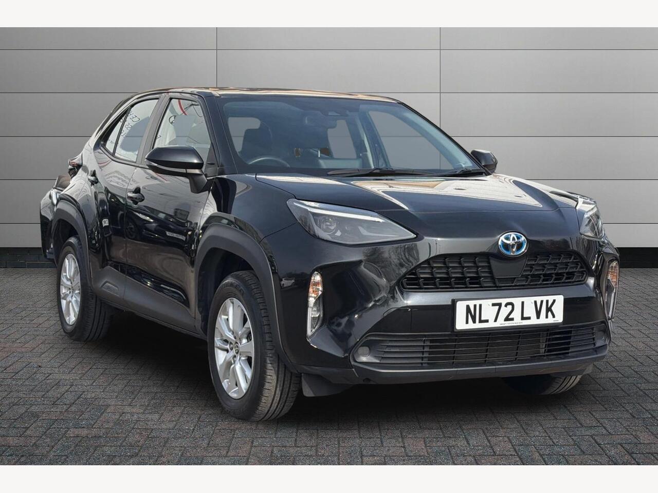 Main listing image - Toyota Yaris Cross