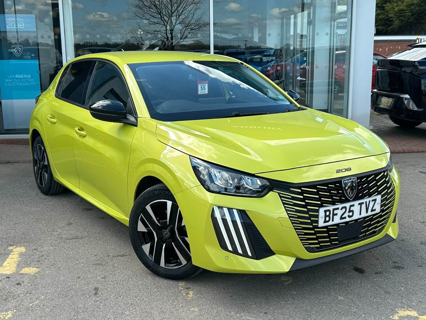 Main listing image - Peugeot 208