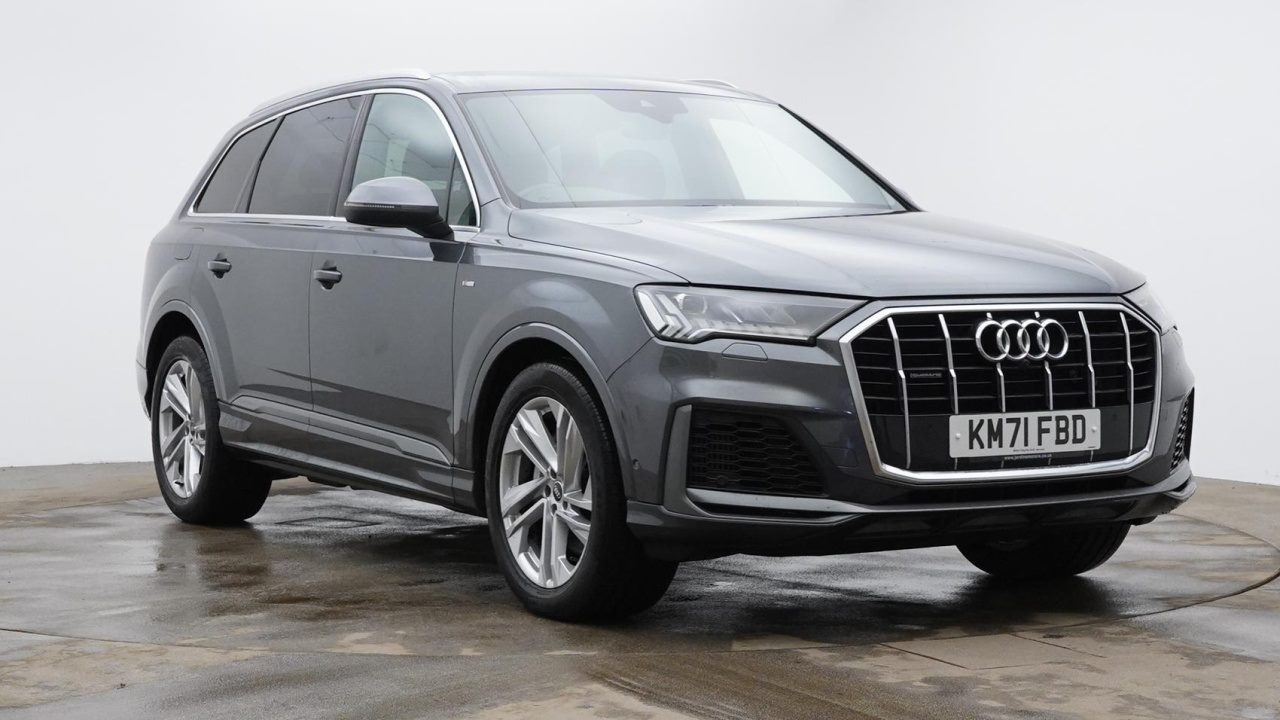 Main listing image - Audi Q7