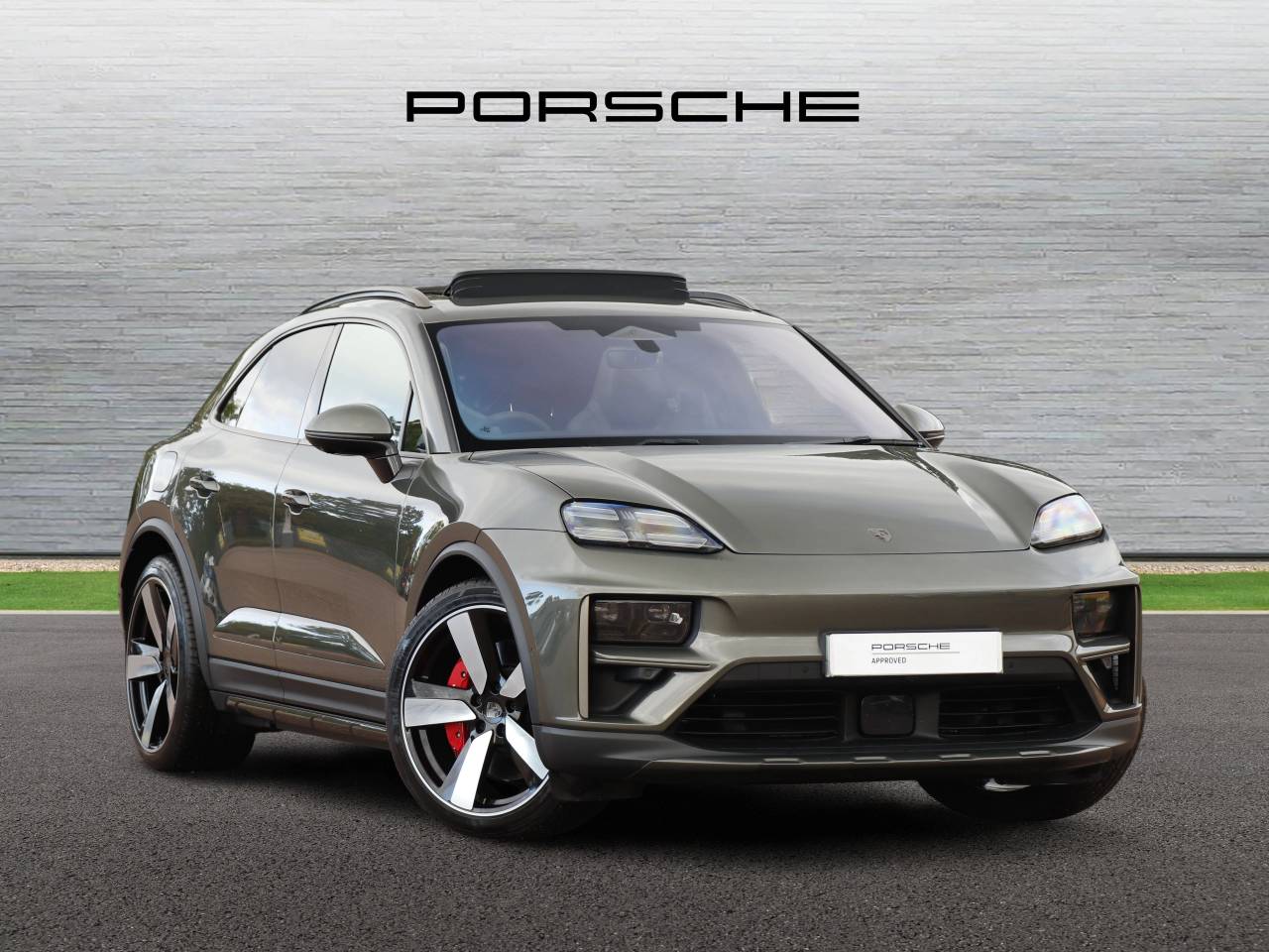 Main listing image - Porsche Macan