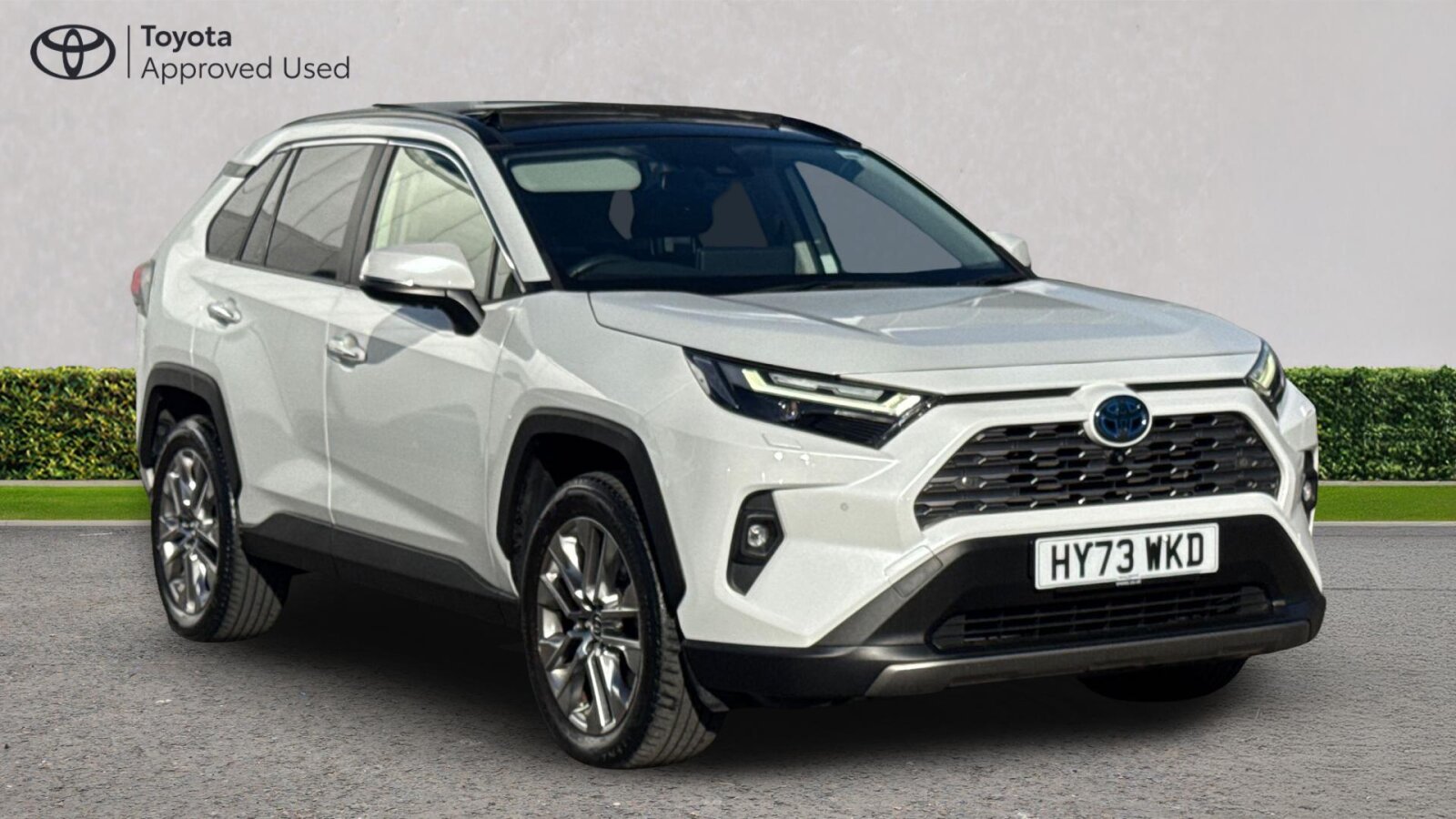 Main listing image - Toyota RAV4