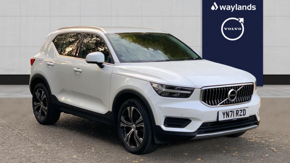 Main listing image - Volvo XC40 Recharge