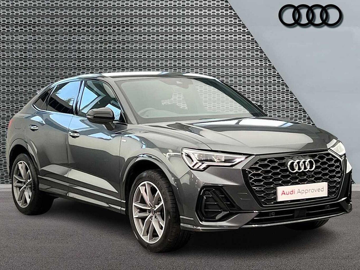 Main listing image - Audi Q3