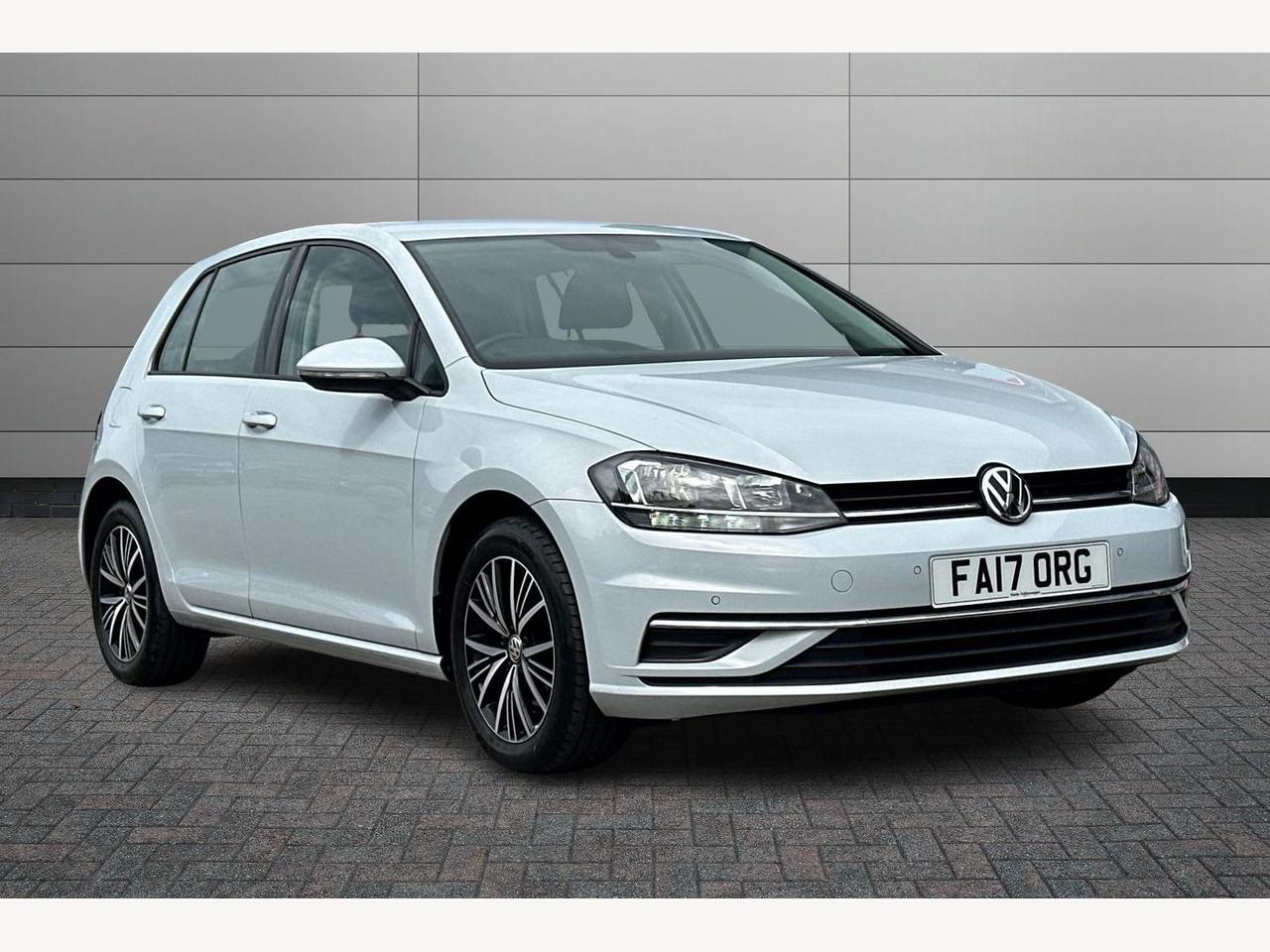 Main listing image - Volkswagen Golf