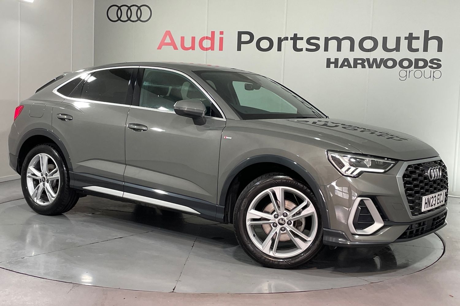 Main listing image - Audi Q3