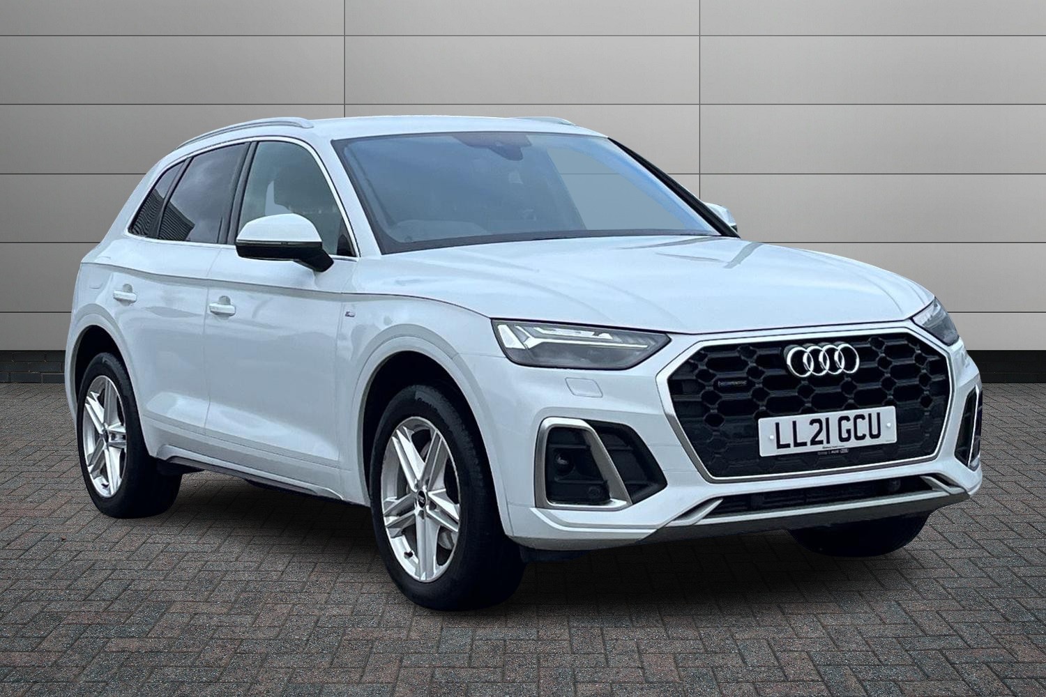 Main listing image - Audi Q5