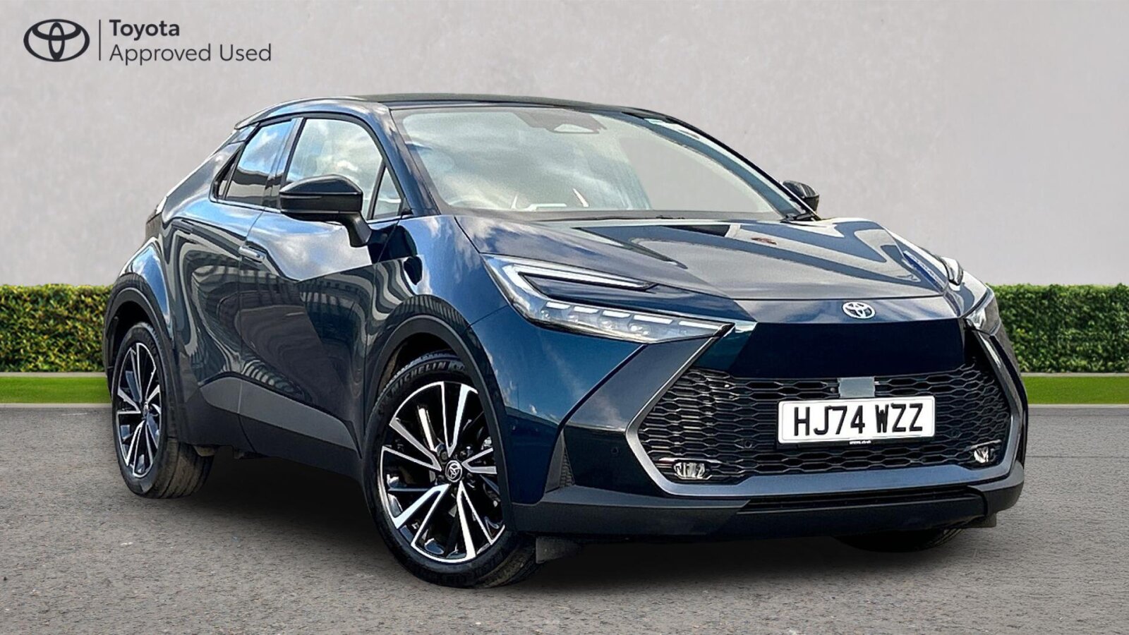 Main listing image - Toyota C-HR