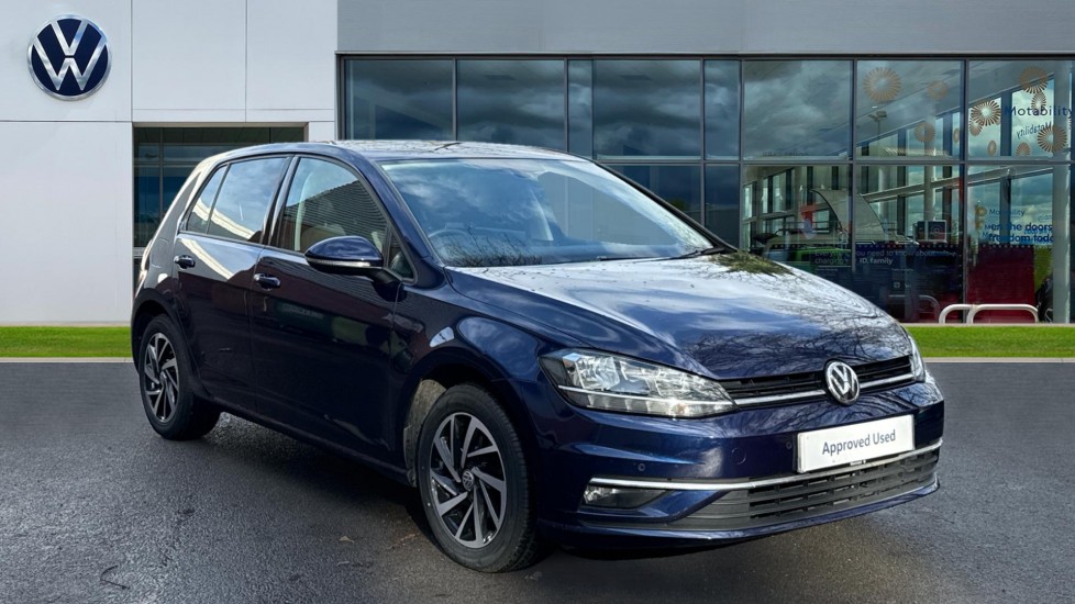 Main listing image - Volkswagen Golf