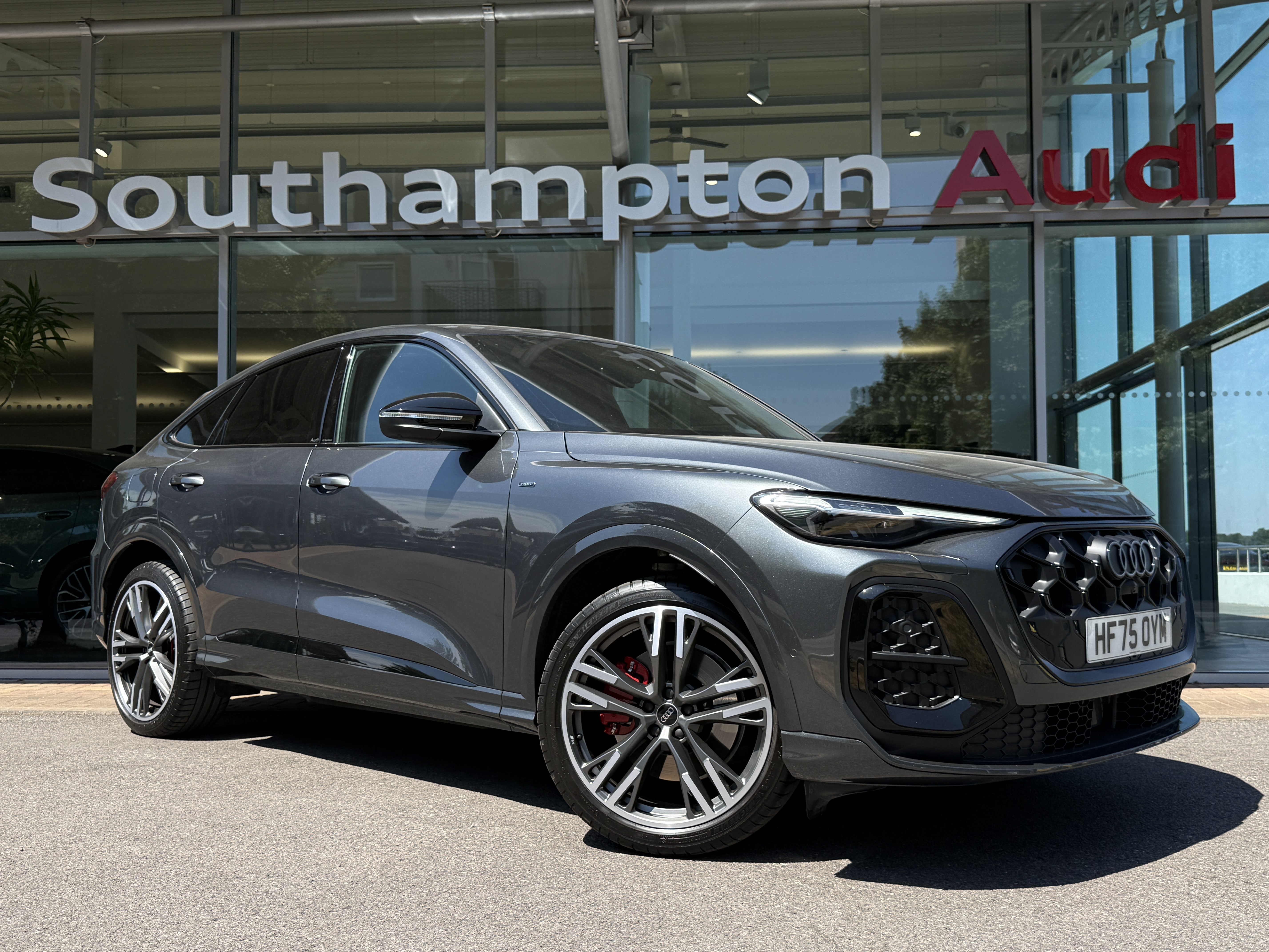 Main listing image - Audi Q5