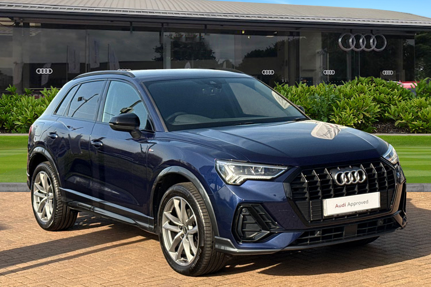 Main listing image - Audi Q3