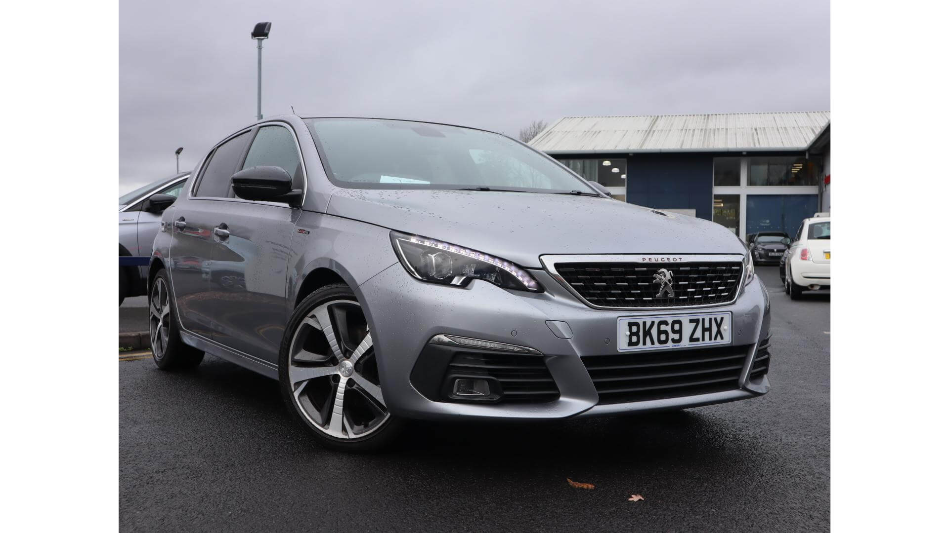 Main listing image - Peugeot 308