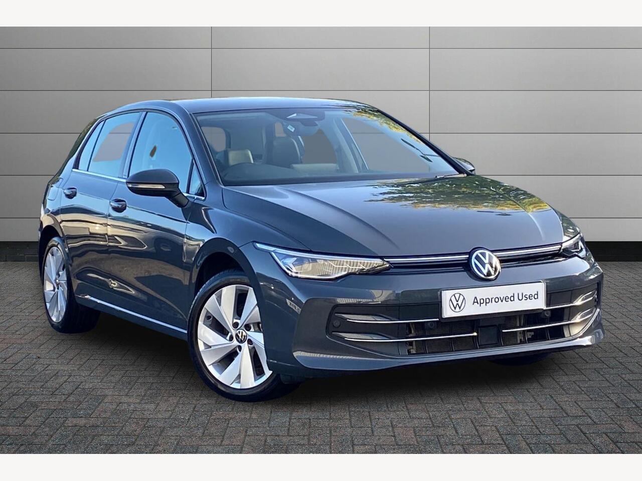 Main listing image - Volkswagen Golf