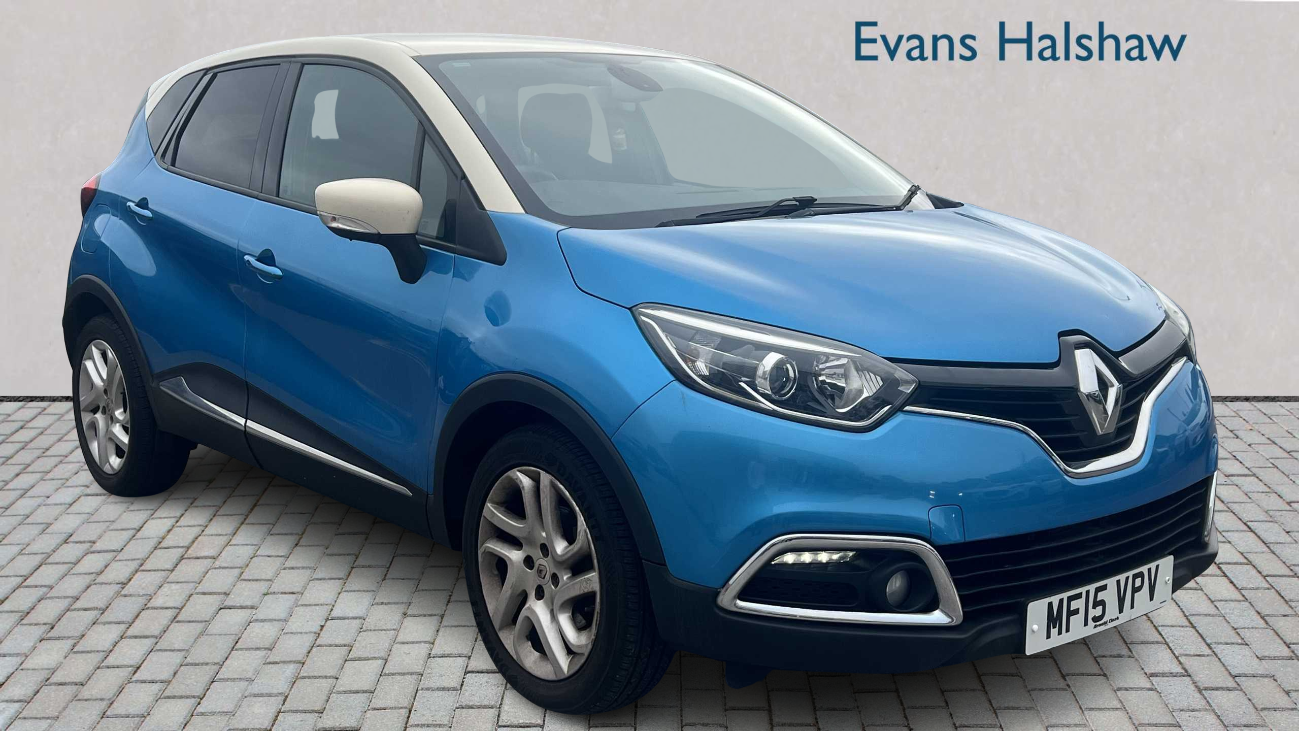 Main listing image - Renault Captur