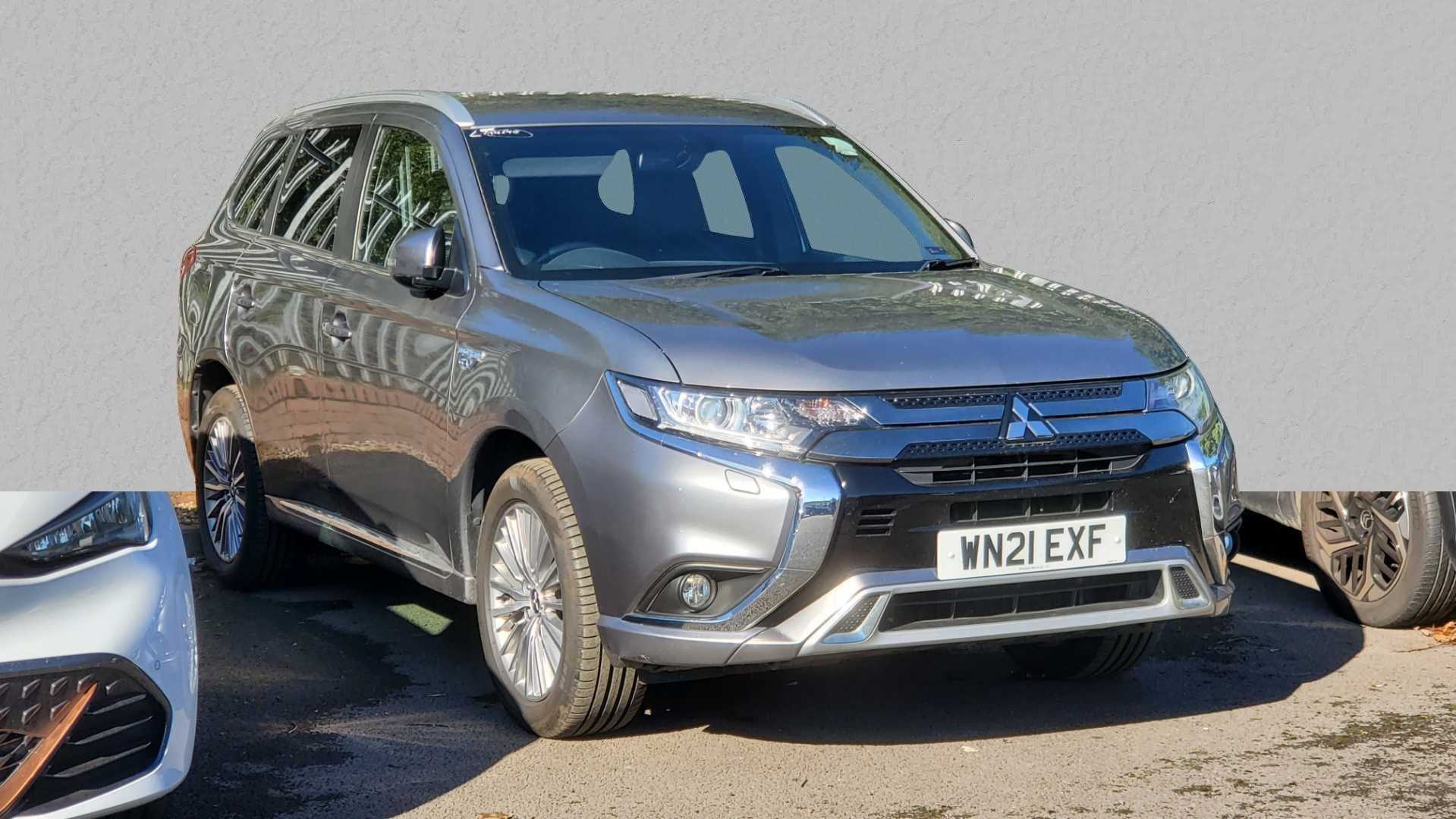 Main listing image - Mitsubishi Outlander