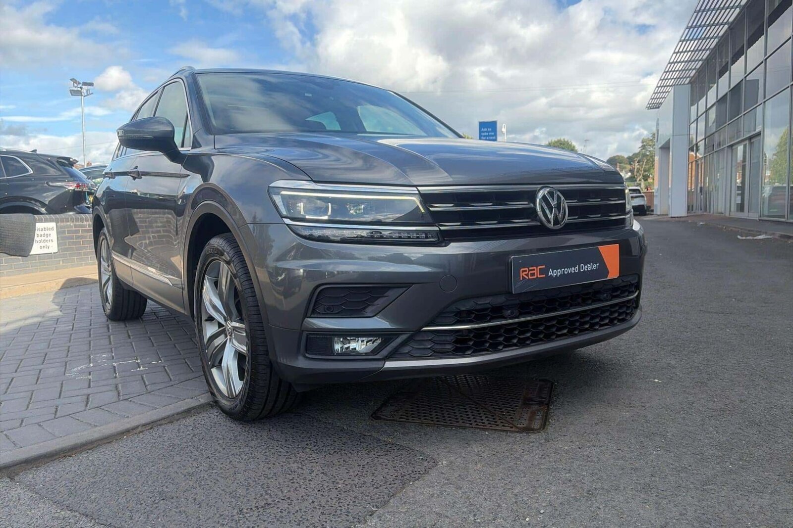 Main listing image - Volkswagen Tiguan