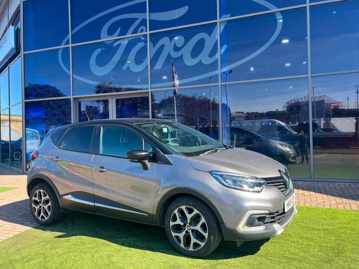 Main listing image - Renault Captur