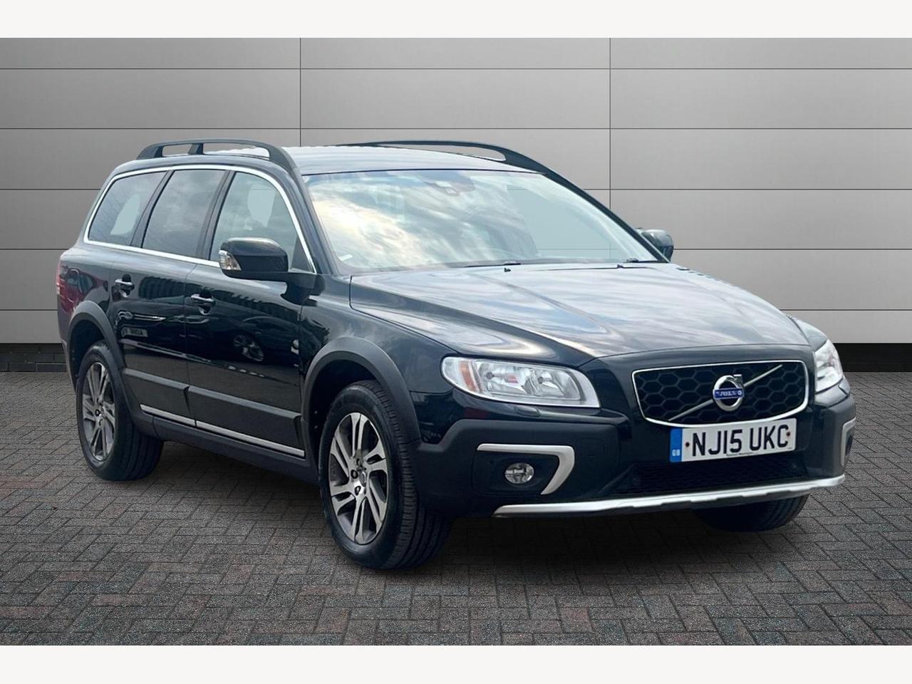 Main listing image - Volvo XC70