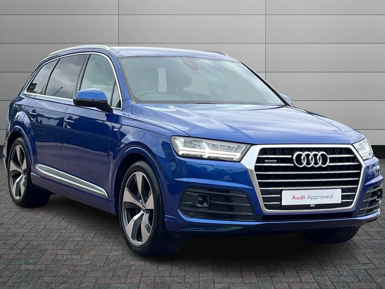 Main listing image - Audi Q7