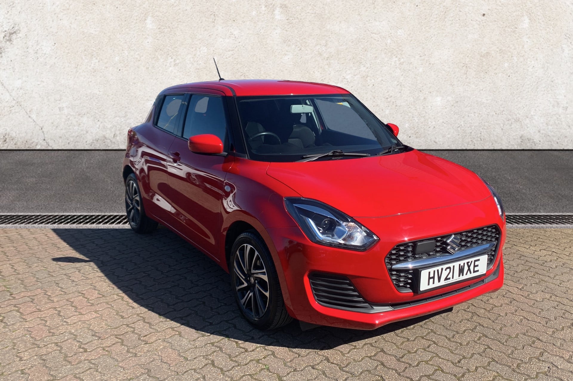 Main listing image - Suzuki Swift