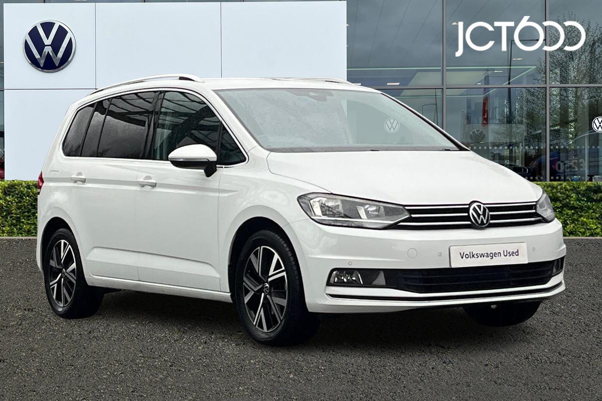 Main listing image - Volkswagen Touran