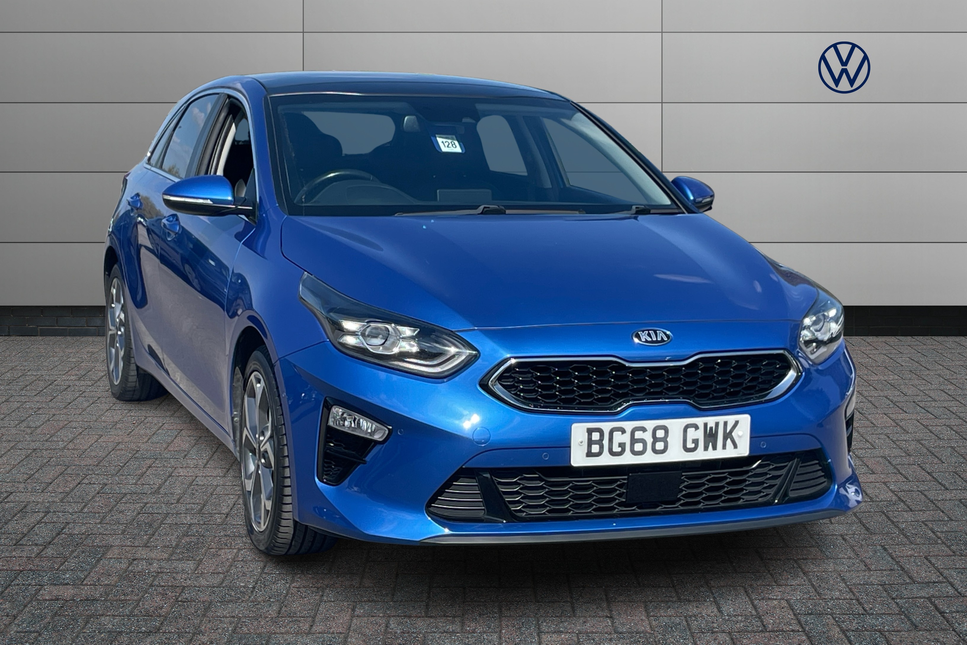 Main listing image - Kia Ceed