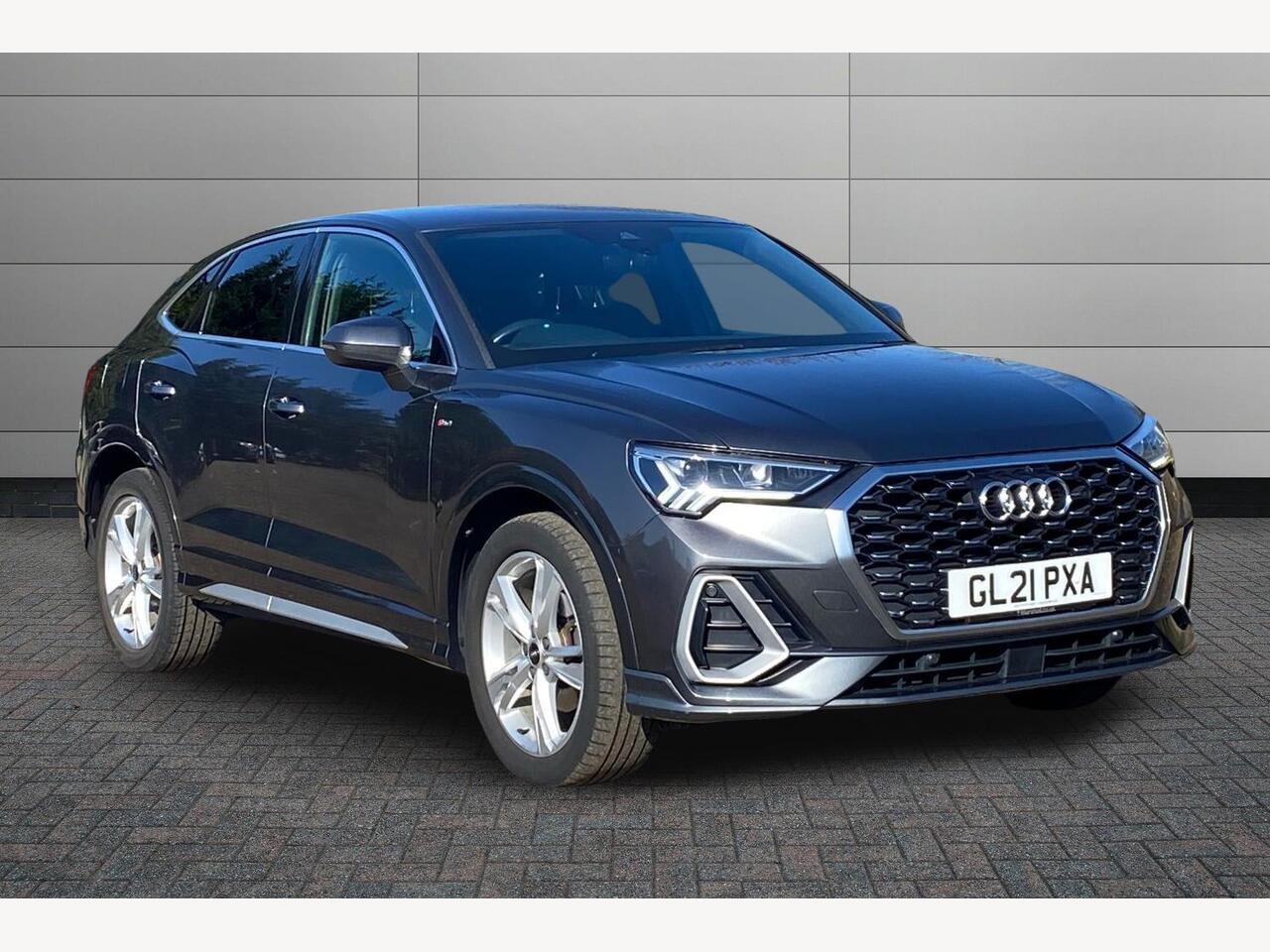 Main listing image - Audi Q3