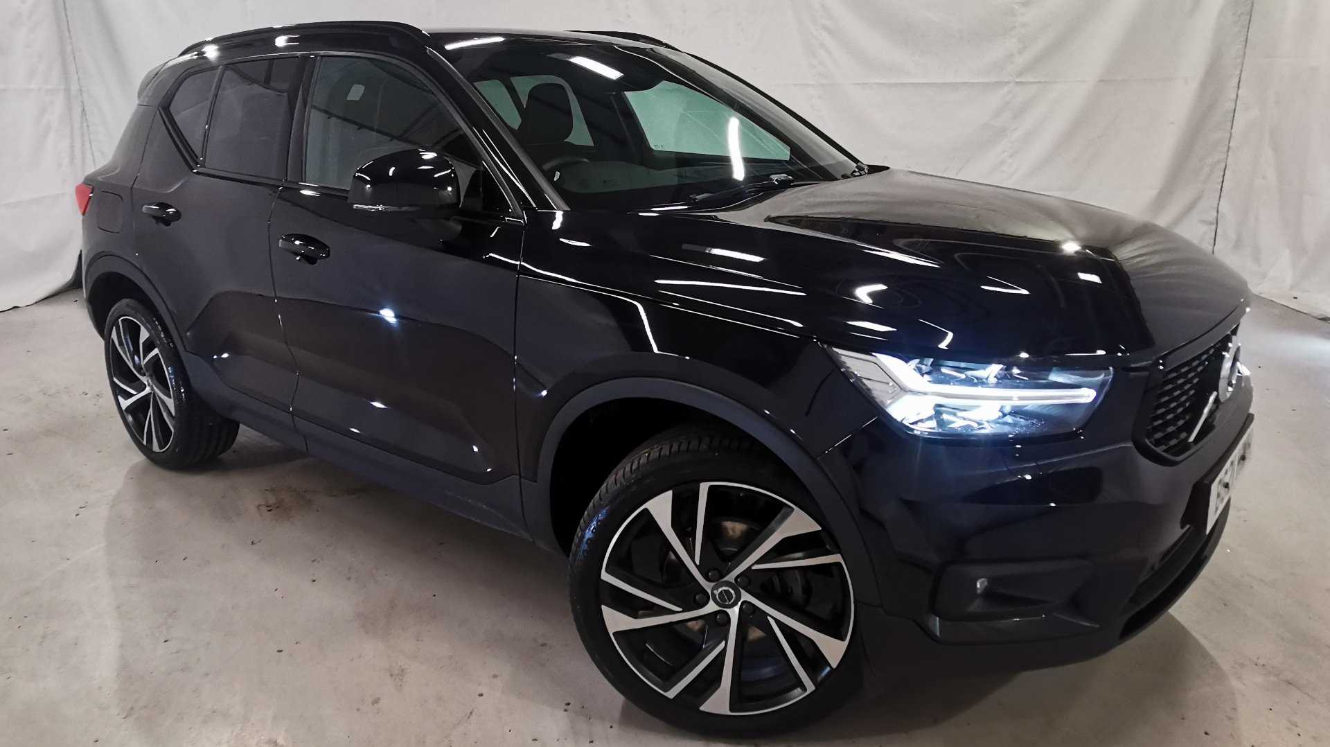 Main listing image - Volvo XC40