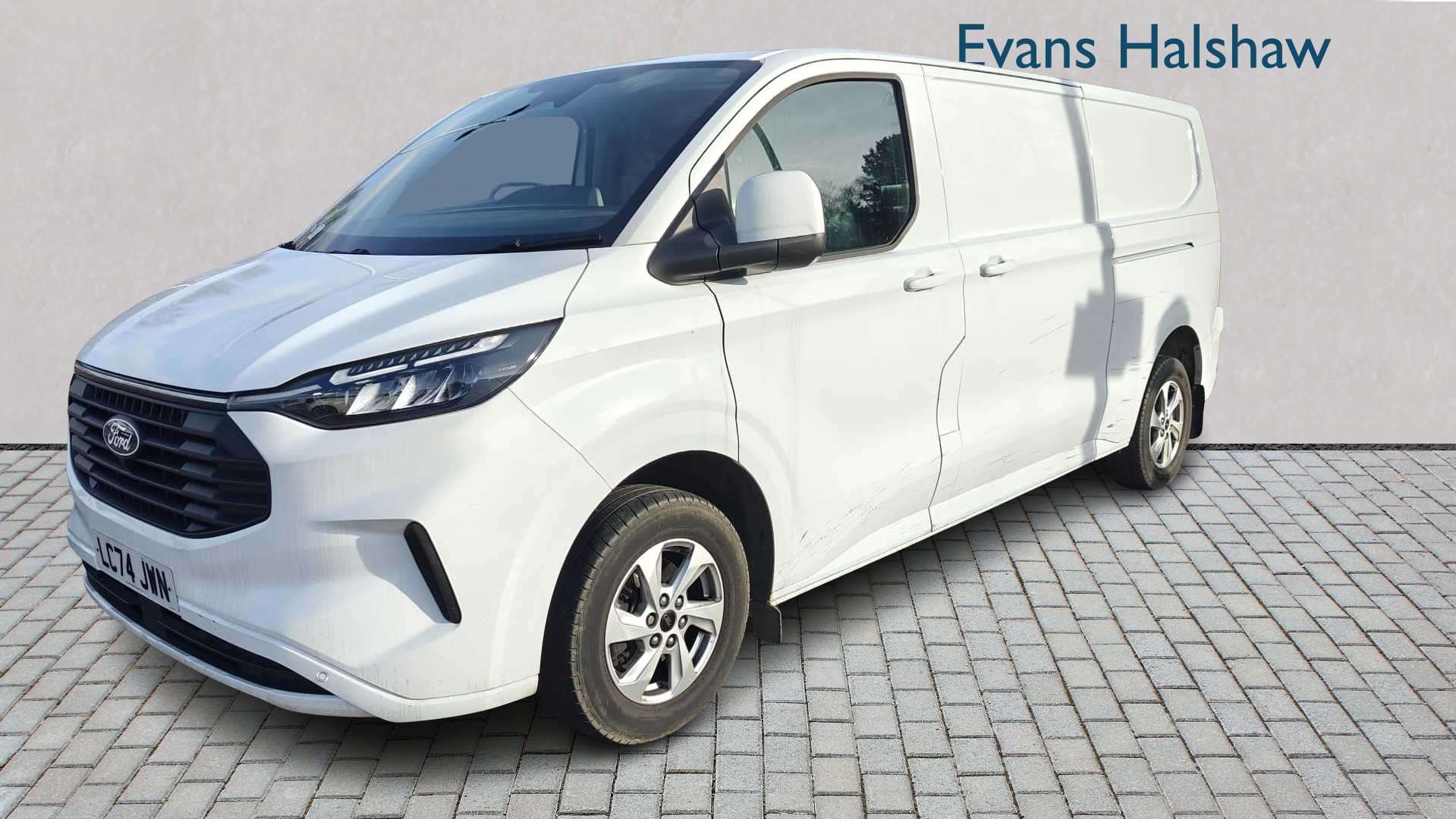 Main listing image - Ford Transit Custom